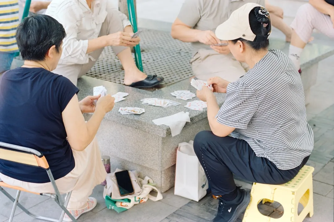 日间照料与居家照护模式对比及适用场景分析